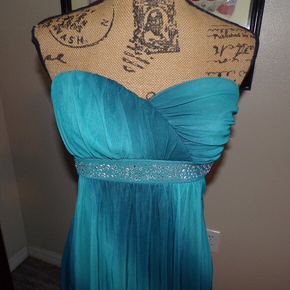 Trixxi Strapless Mini Dress in Teal - Picture 2 of 7